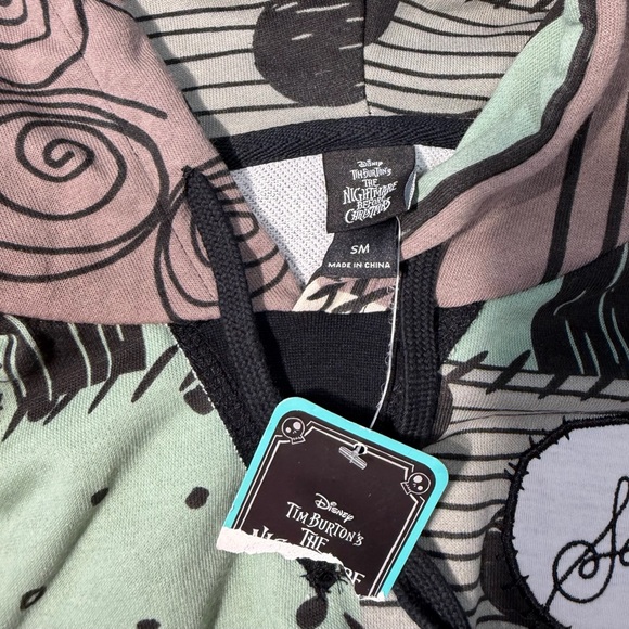 Disney’s Nightmare before Christmas Sally Patchwork Graphic Hoodie NWT size S - Picture 2 of 3